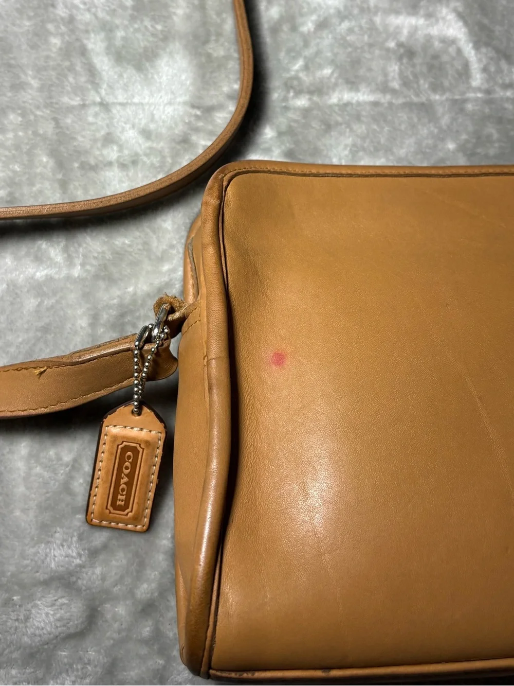 Vintage 1997 Coach Sutton Zip Bag 9814 Tan Leather